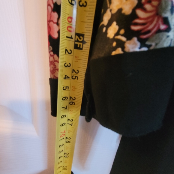 Pretty Moa Moa floral blouse - Picture 11 of 12